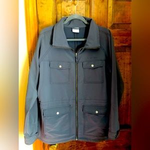 Light weight jacket shell:89%polyester, 11%elastane,lining 100%polyester